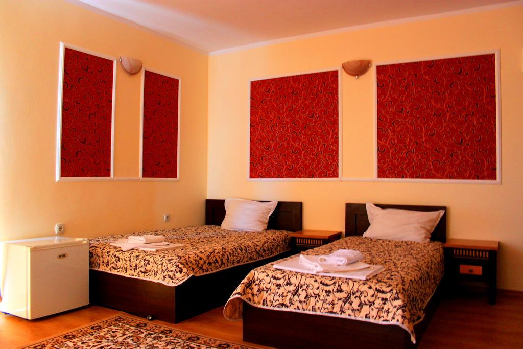 Ryor Hotel Slăntjev Brjag Rum bild