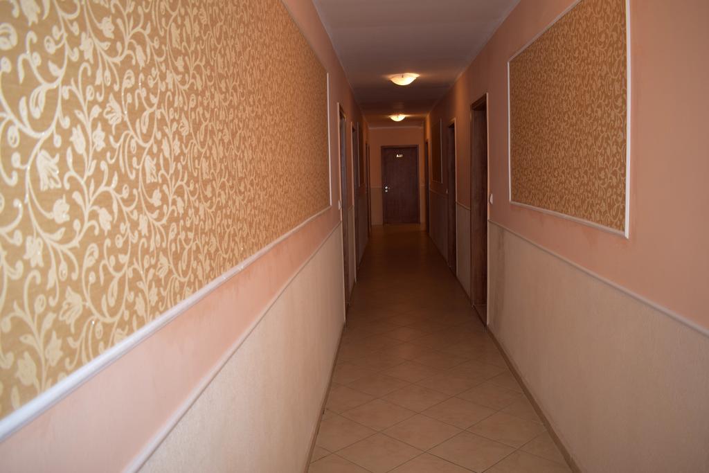 Ryor Hotel Slăntjev Brjag Exteriör bild
