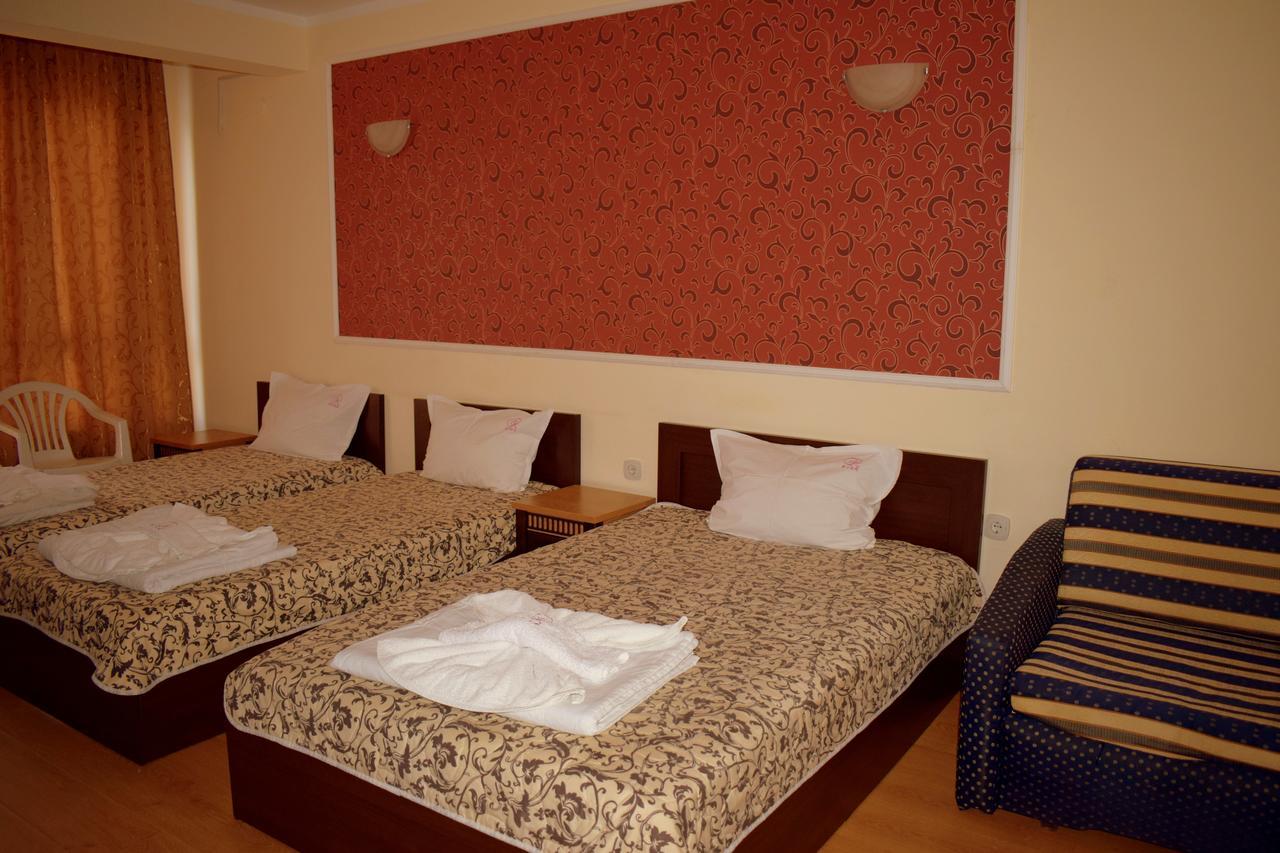 Ryor Hotel Slăntjev Brjag Exteriör bild