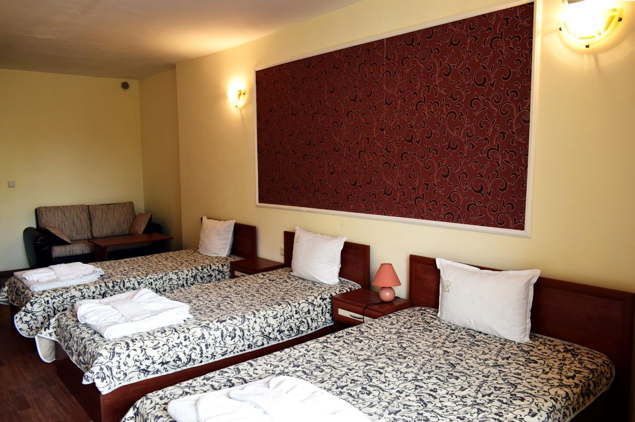 Ryor Hotel Slăntjev Brjag Exteriör bild